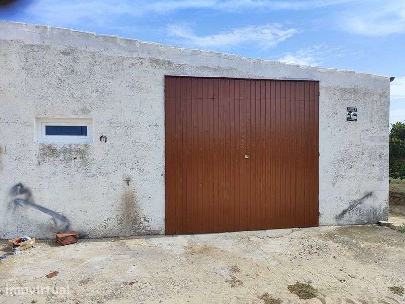 Armazém de 116 m2 para arrendamento