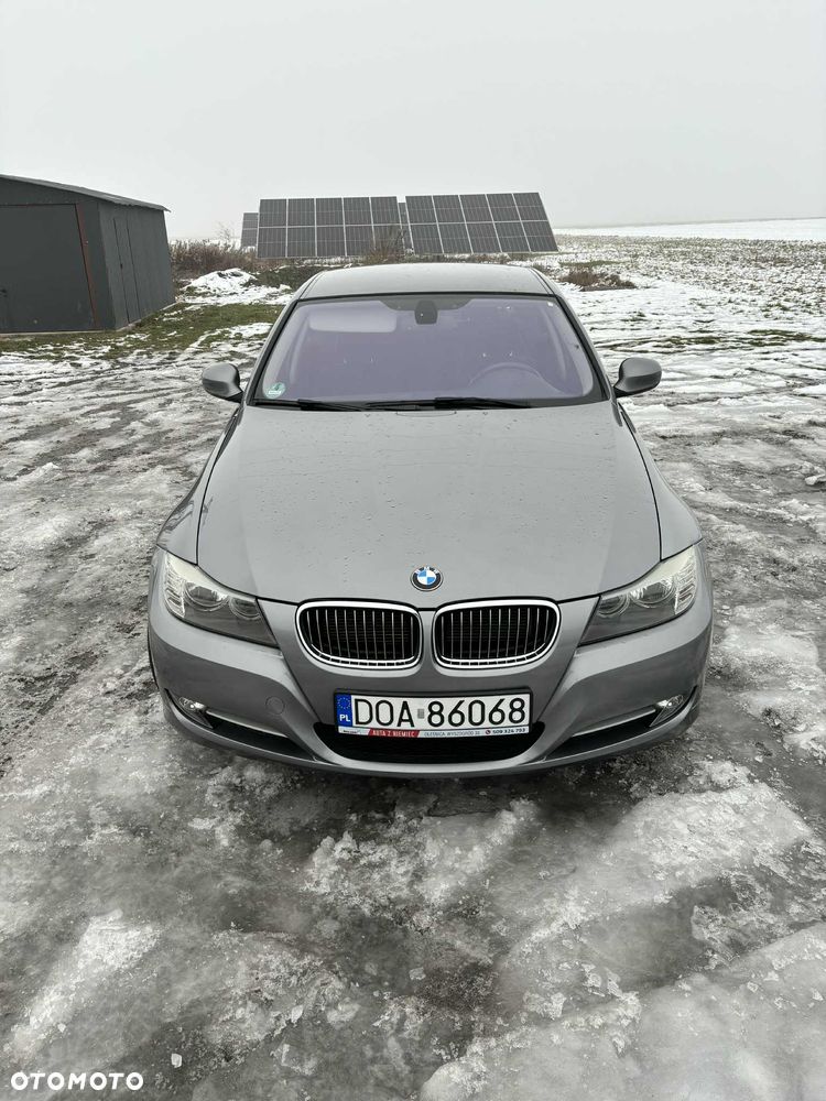 BMW Seria 3 318i - 4