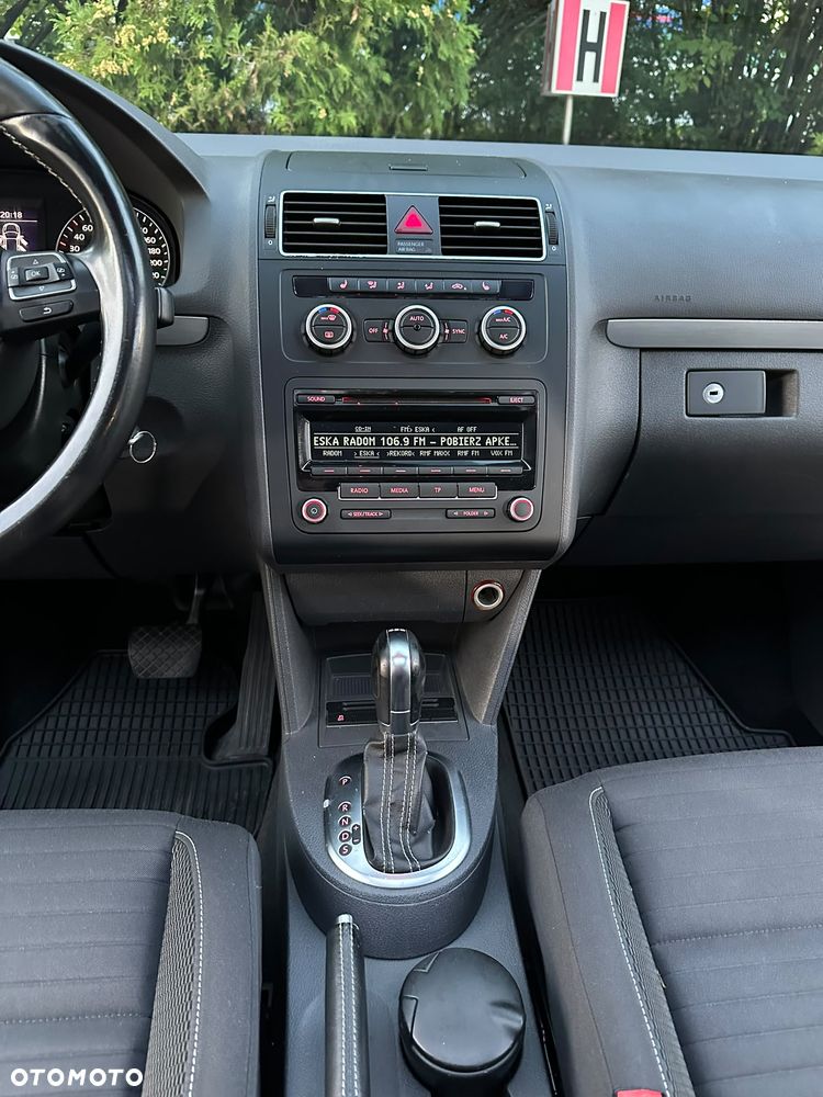 Volkswagen Touran 2.0 TDI DPF DSG Cup - 21
