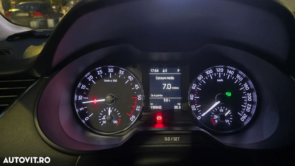 Skoda Octavia 2.0 TDI DSG Style - 16