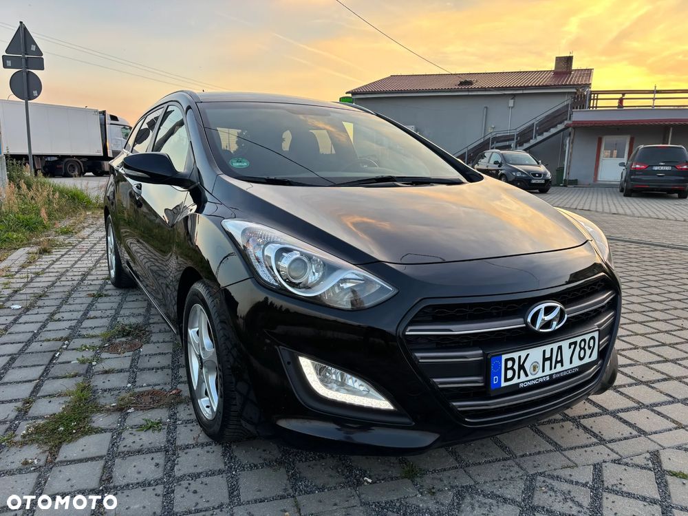 Hyundai i30 blue 1.6 CRDi Passion - 20