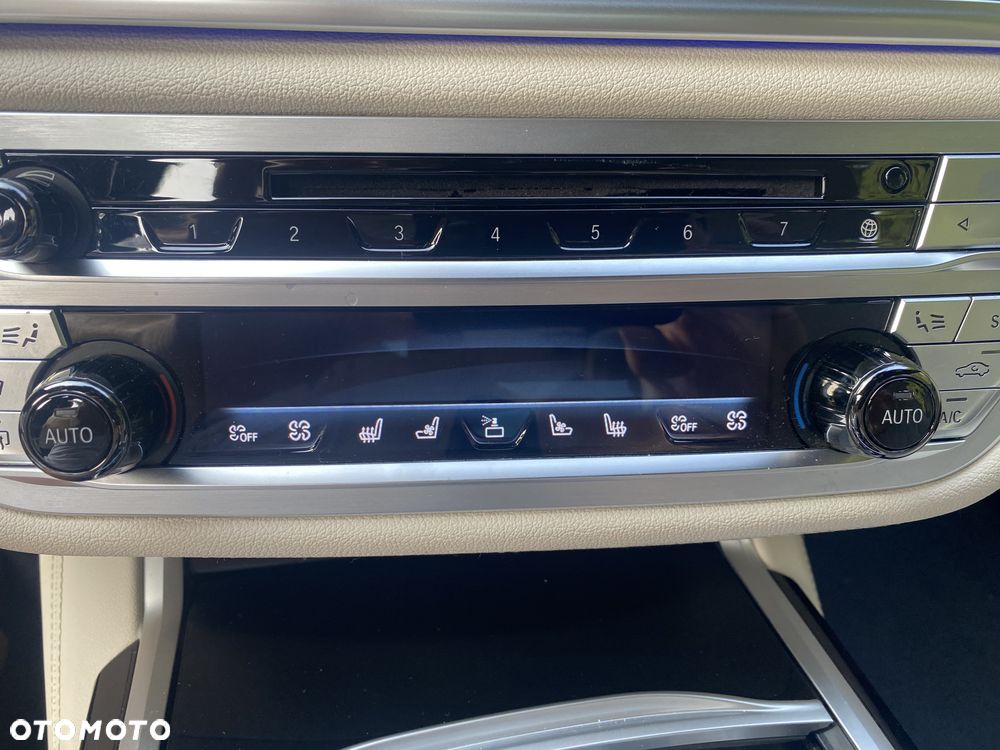 BMW Seria 7 750d xDrive - 19