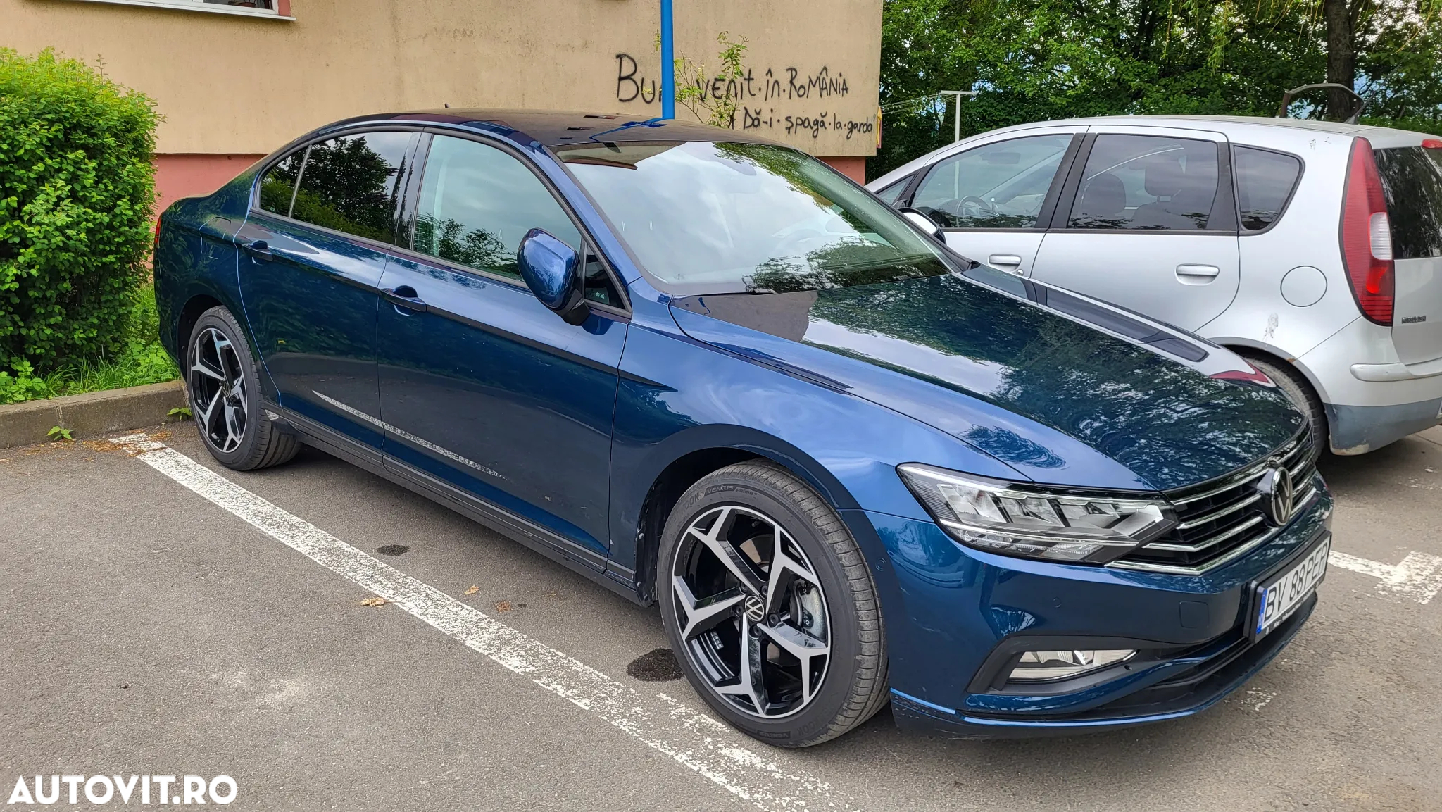 Volkswagen Passat - 2