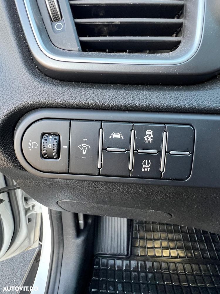 Kia XCeed 1.5 T-GDI 7DCT City+ - 10