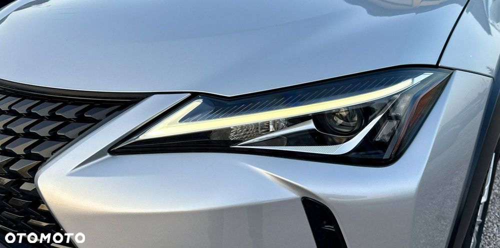 Lexus UX - 14
