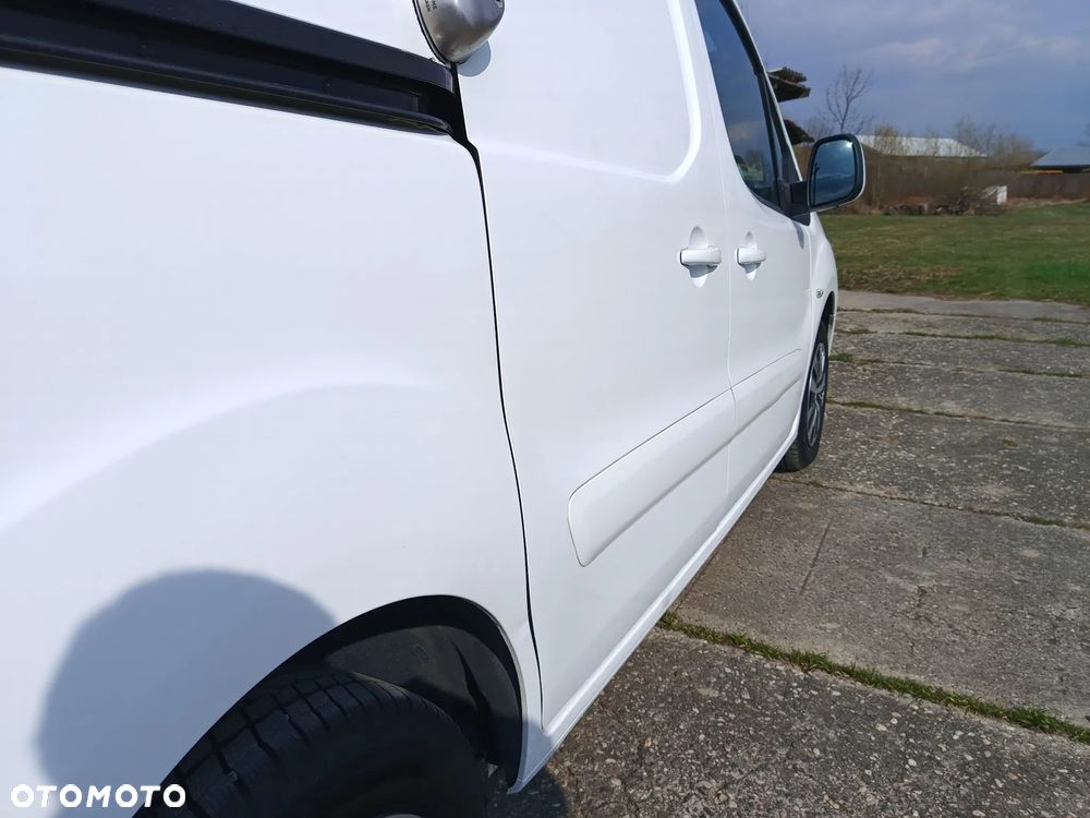 Citroën Berlingo 1.6 diesel Blue HDI 99kM, manual, 2016 rok EURO 6! STAN BARDZO DOBRY, PRZEBIEG GWARANTOWANY! - 20