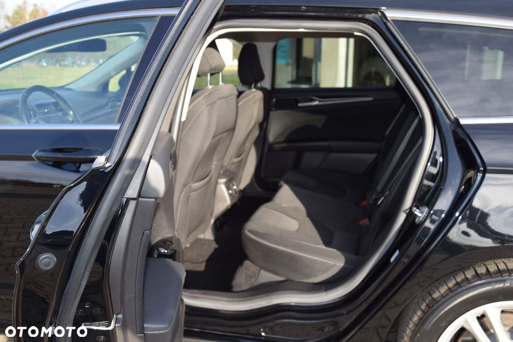 Ford Mondeo 2.0 EcoBlue Titanium - 27