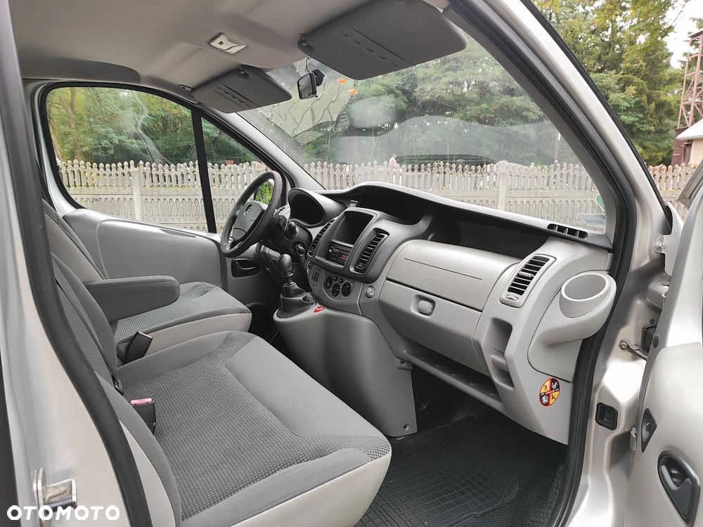 Opel Vivaro - 10