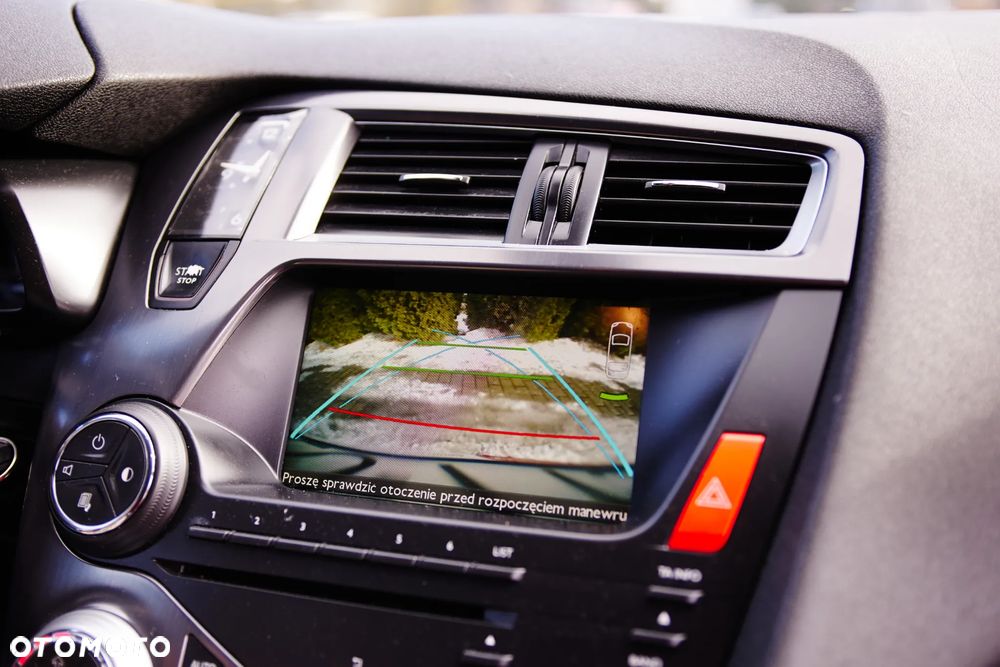 Citroën DS5 Hybrid4 EGS6 SportChic - 19