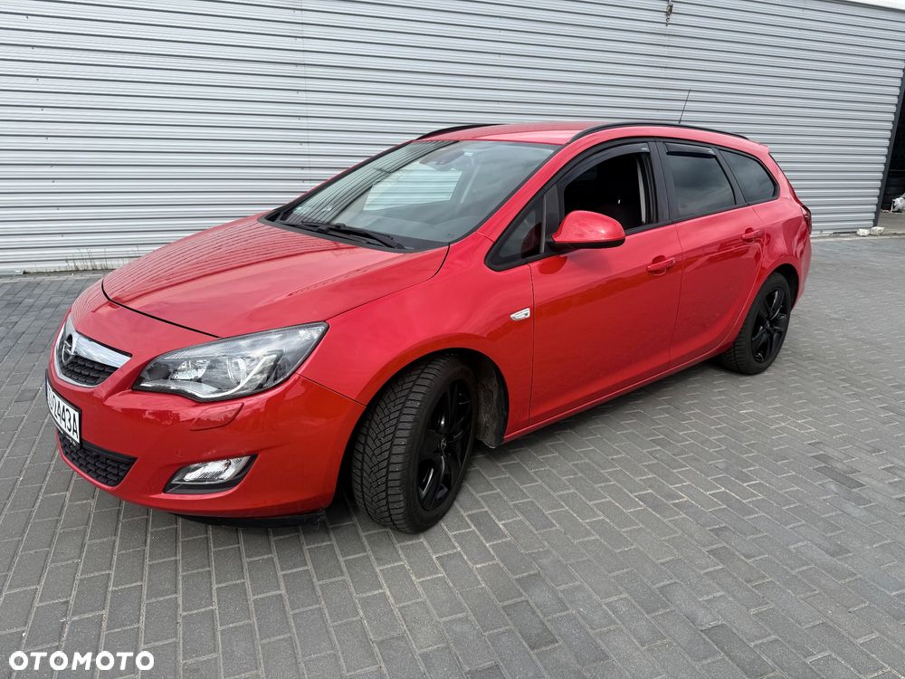 Opel Astra 1.6 Turbo Sport - 1
