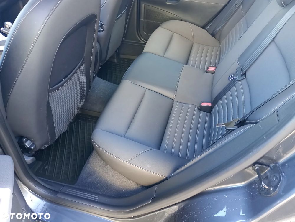 Volvo V50 2.0 Momentum - 4