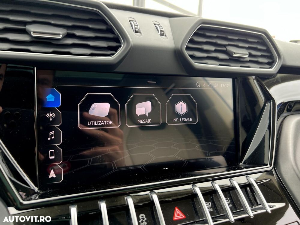 Lamborghini URUS - 32