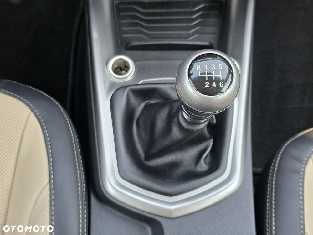 SsangYong/KGM Tivoli 1.6 D Crystal Base - 27