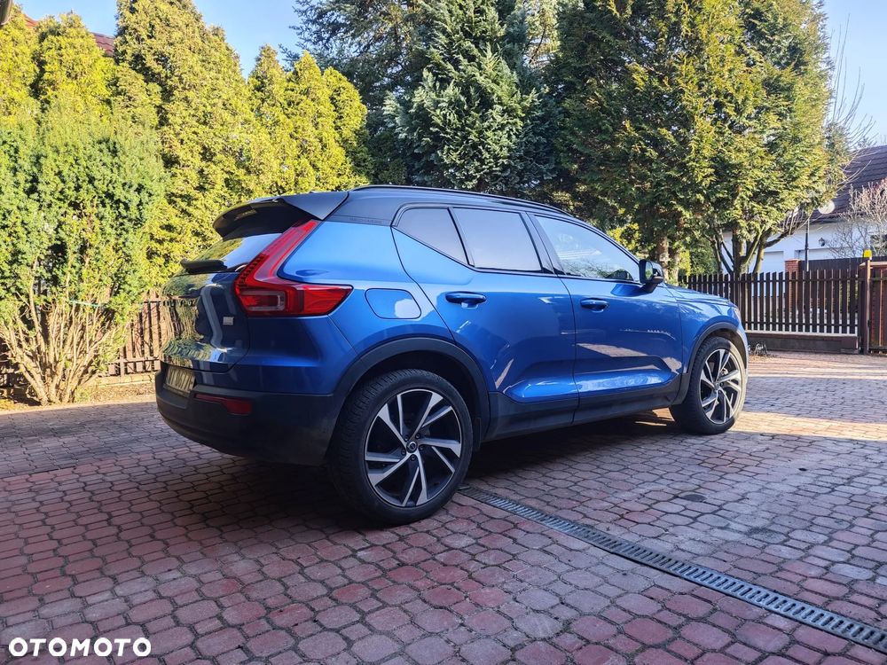 Volvo XC 40 T5 Plug-In Hybrid R-Design - 4