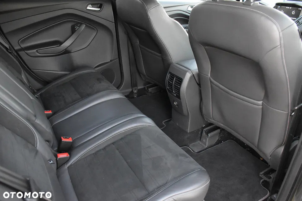 Ford Kuga 1.5 EcoBlue FWD ST-Line X - 32