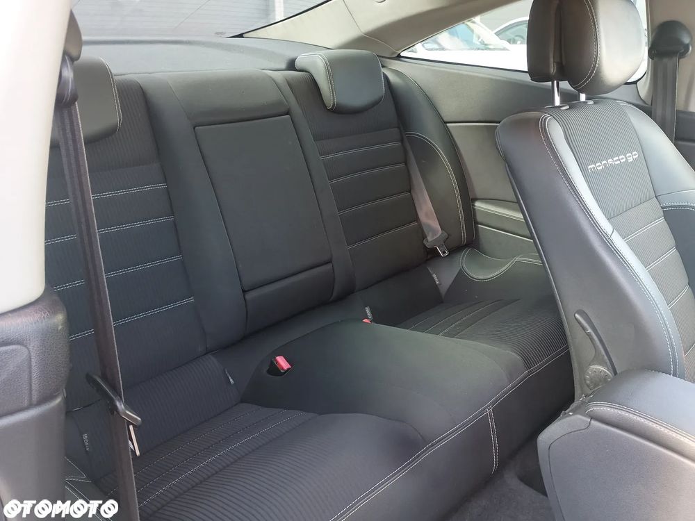 Renault Laguna 2.0 dCi Monaco GP2 - 22