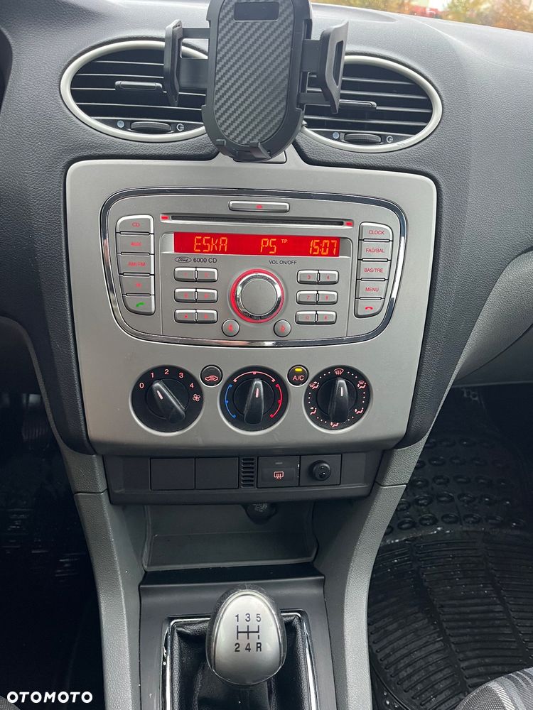 Ford Focus 1.6 Trend - 8