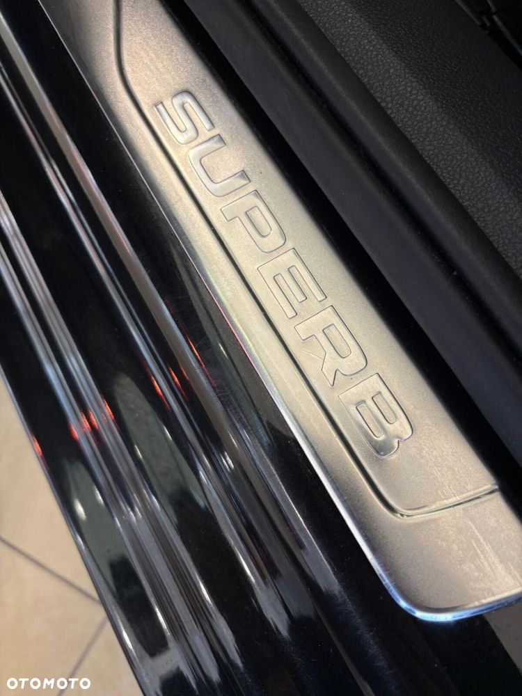 Skoda Superb 2.0 TSI Style DSG - 34