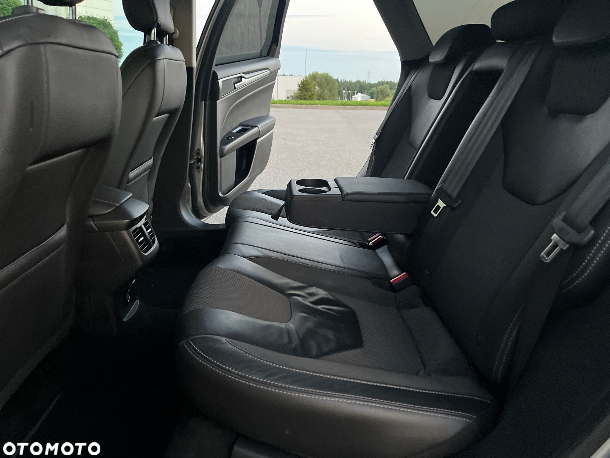 Ford Mondeo - 27