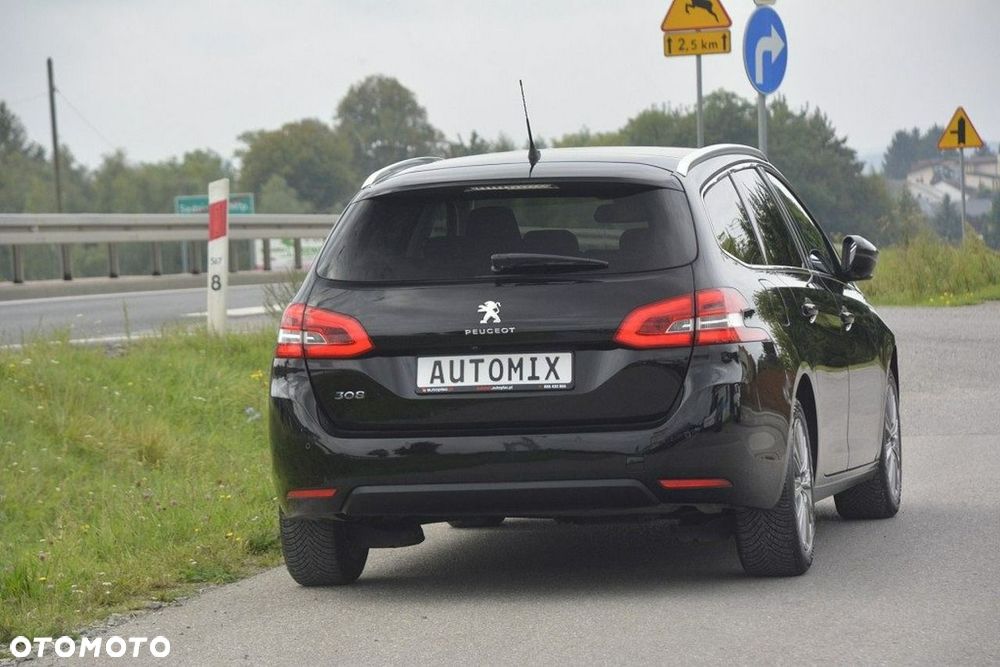 Peugeot 308 BlueHDi 130 Stop & Start Allure Business-Paket - 8