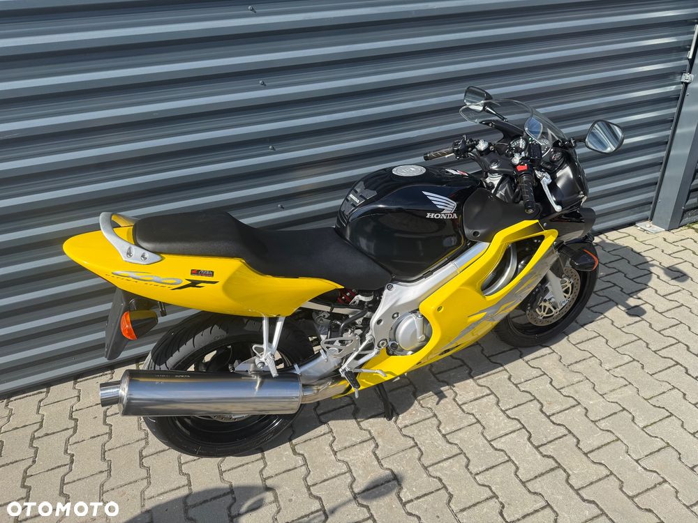 Honda CBR - 6
