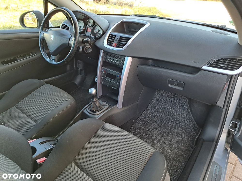 Peugeot 207 CC - 16