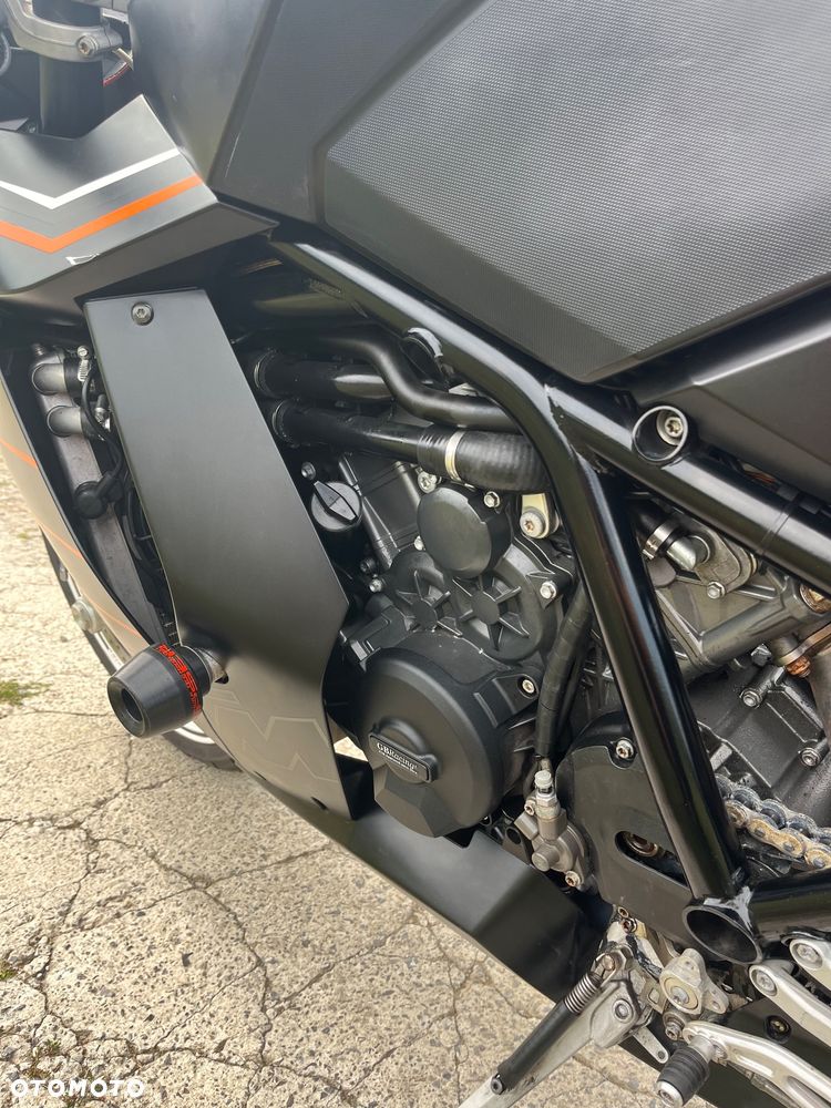 KTM RC 8 - 11