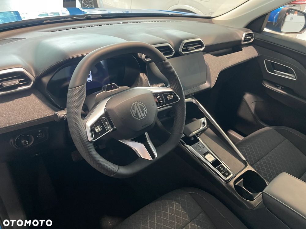 MG ZS Hybrid+ - 16