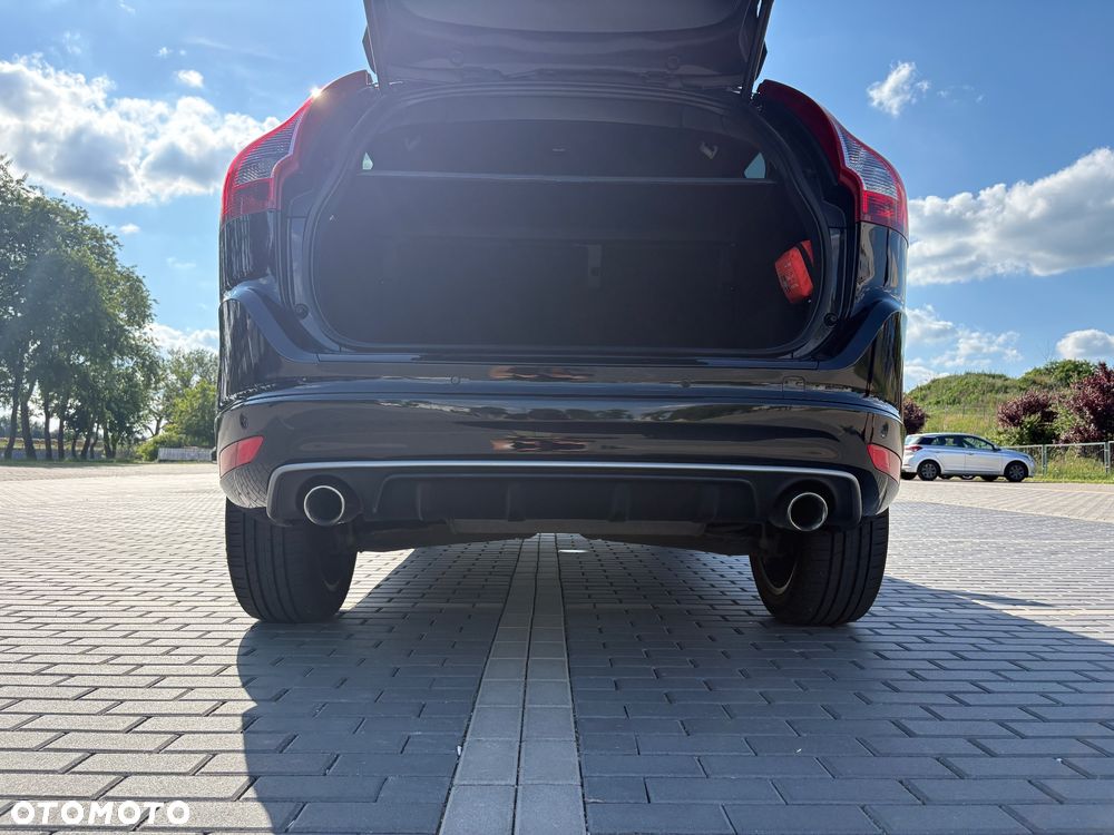 Volvo XC 60 D4 Drive-E R-Design Momentum - 36