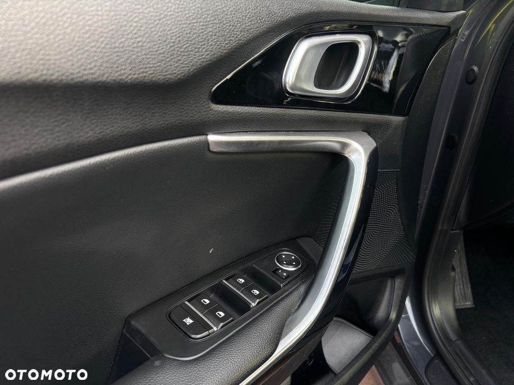 Kia Ceed 1.6 CRDi (48V Mild-Hybrid) DCT7 Platinum - 21