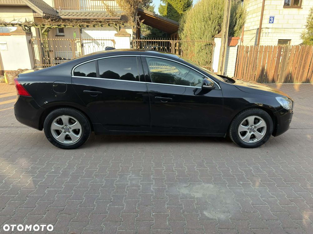 Volvo S60 D5 Summum - 4