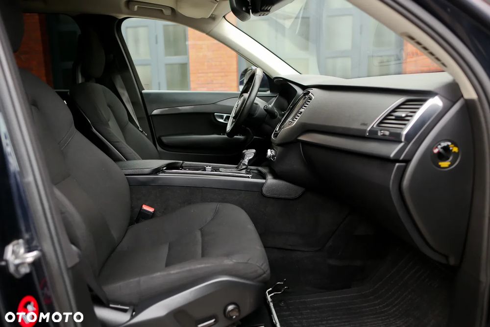 Volvo XC 90 D5 AWD Geartronic Momentum - 26