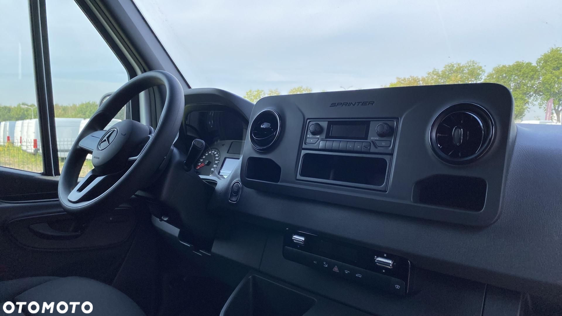 Mercedes-Benz eSprinter - 8