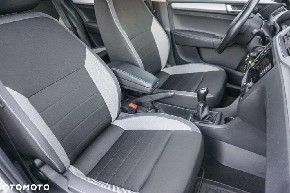 Skoda RAPID 1.0 TSI Ambition - 31