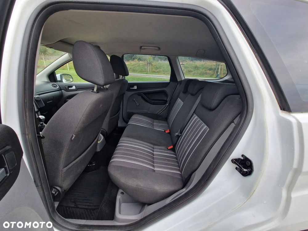 Ford Focus - 12