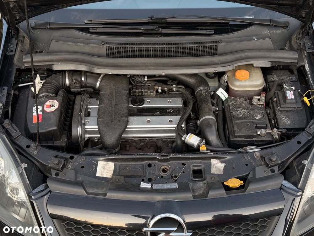 Opel Zafira 2.0 T OPC - 21