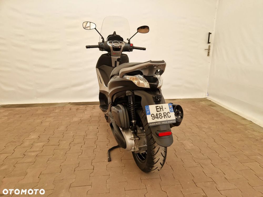 Piaggio Beverly - 7