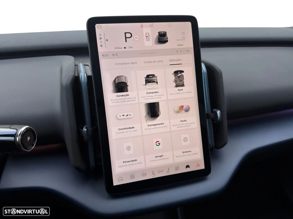 Volvo EX30 Single Motor Extended Range RWD Ultra - 20