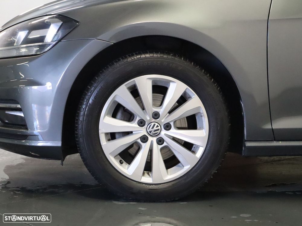 VW Golf Variant 1.6 TDi Confortline - 6
