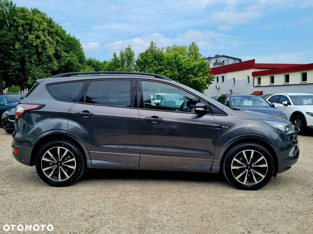 Ford Kuga 1.5 EcoBoost 2x4 ST-Line - 4