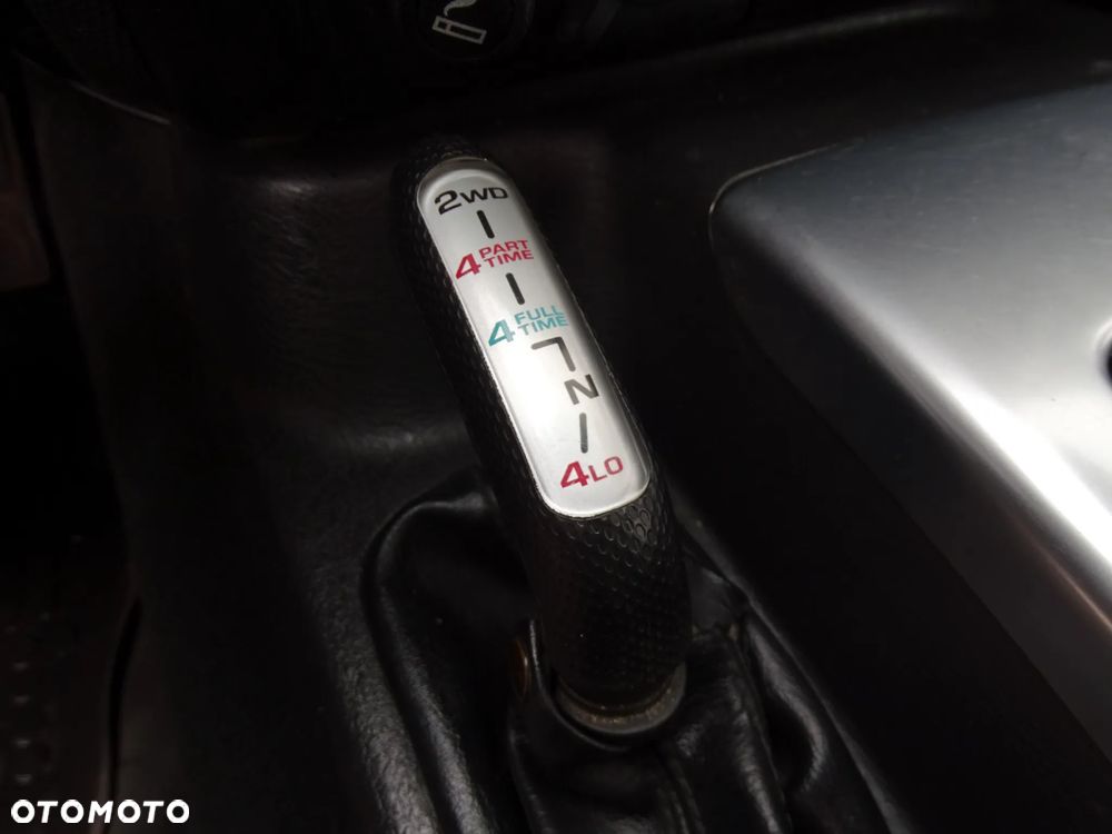 Mitsubishi Pajero 3.5 V6 GDI 7os (lea) - 16