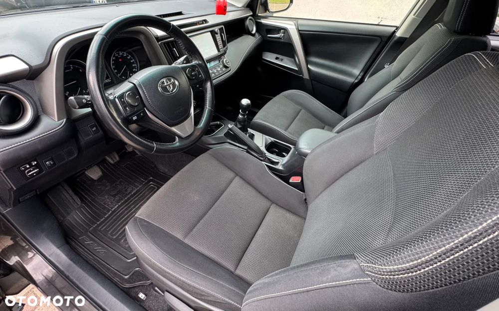 Toyota RAV4 - 13