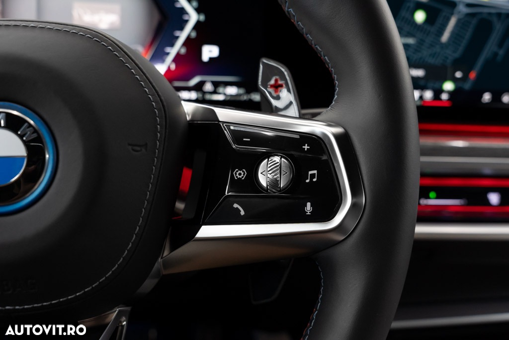 BMW M7 M760e xDrive AT PHEV - 34