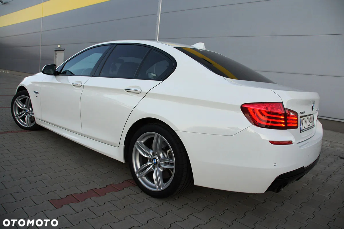 BMW Seria 5 535d xDrive - 24