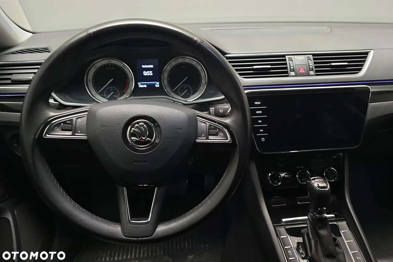 Skoda Superb 2.0 TDI 4x4 L&K DSG - 11