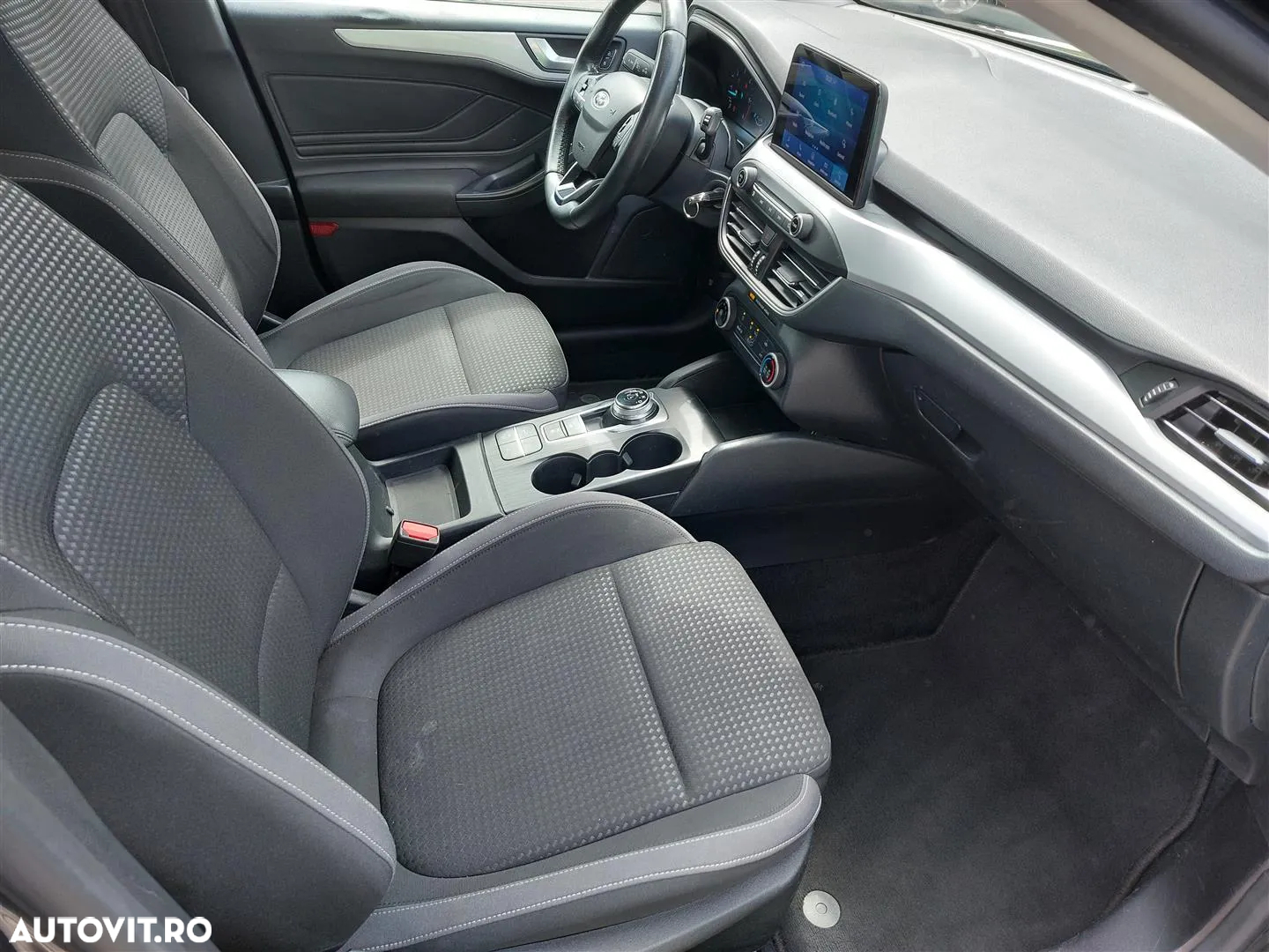 Ford Focus Turnier 1.5 EcoBlue Start-Stopp-System Aut. ACTIVE - 8