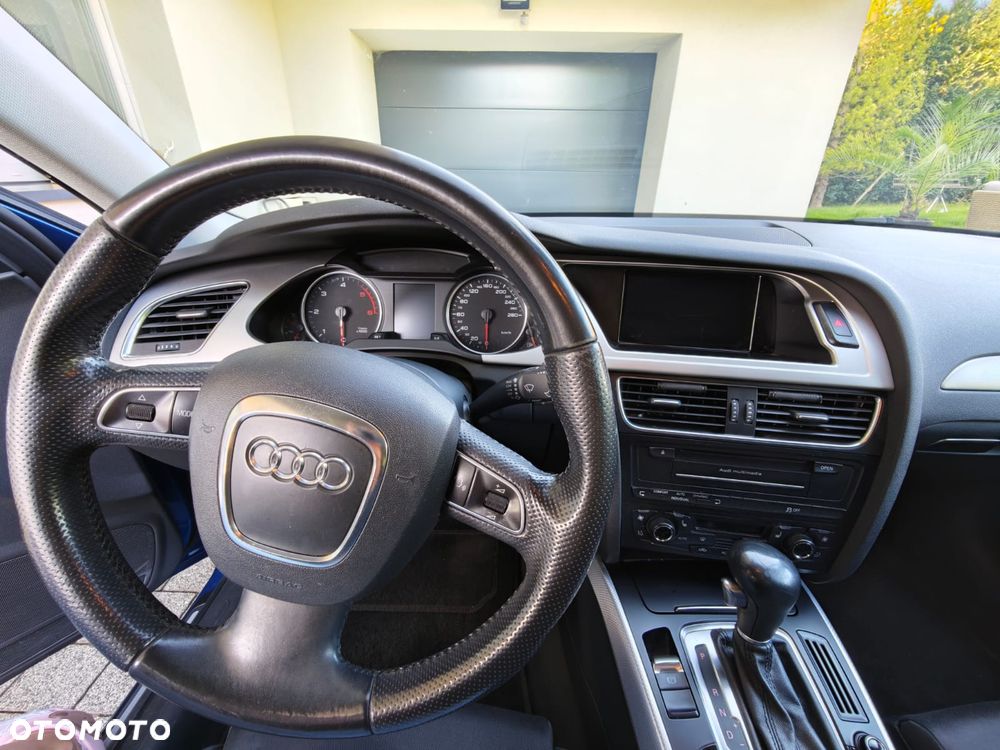 Audi A4 Avant 3.0 TDI Quattro S tronic - 9