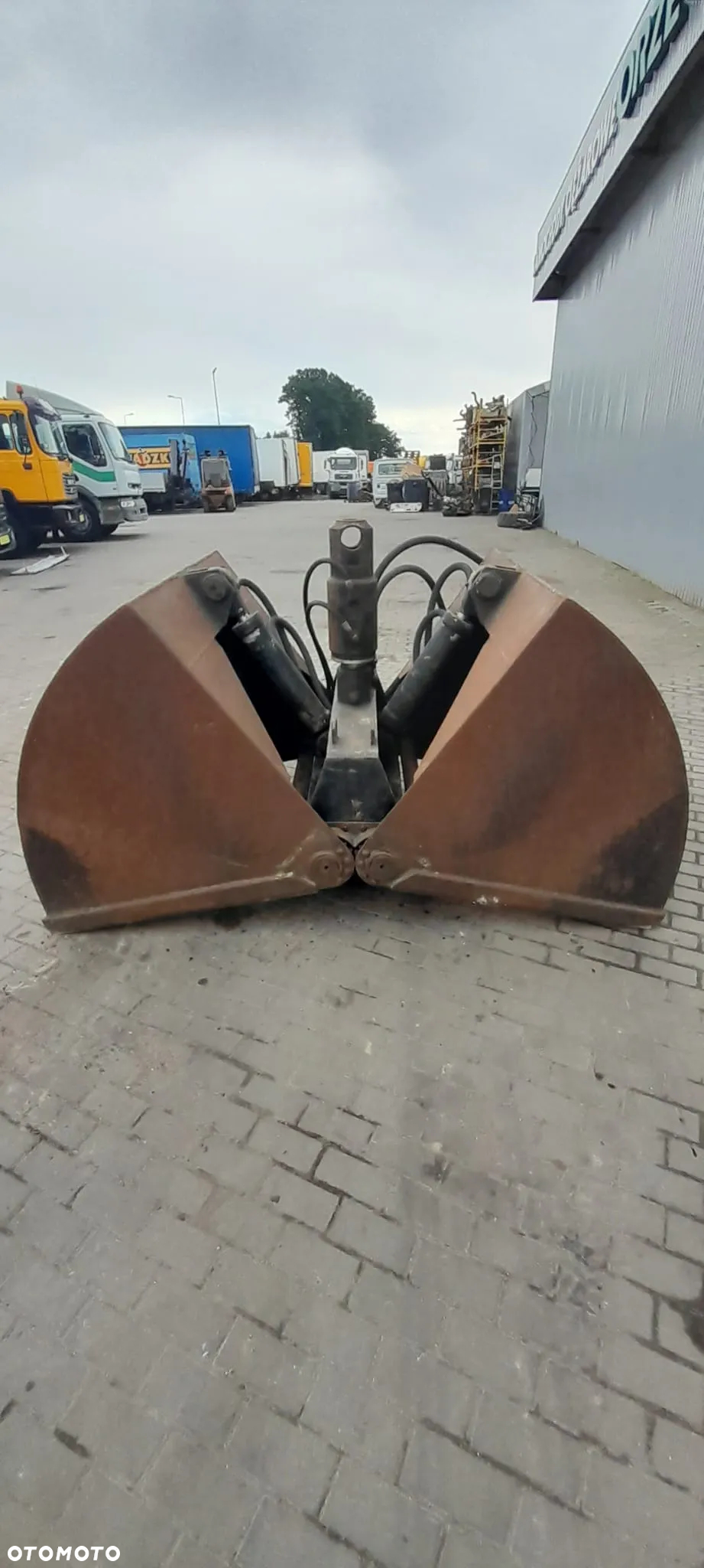 Chwytak łyżka do koparki przeładunkowej - 8