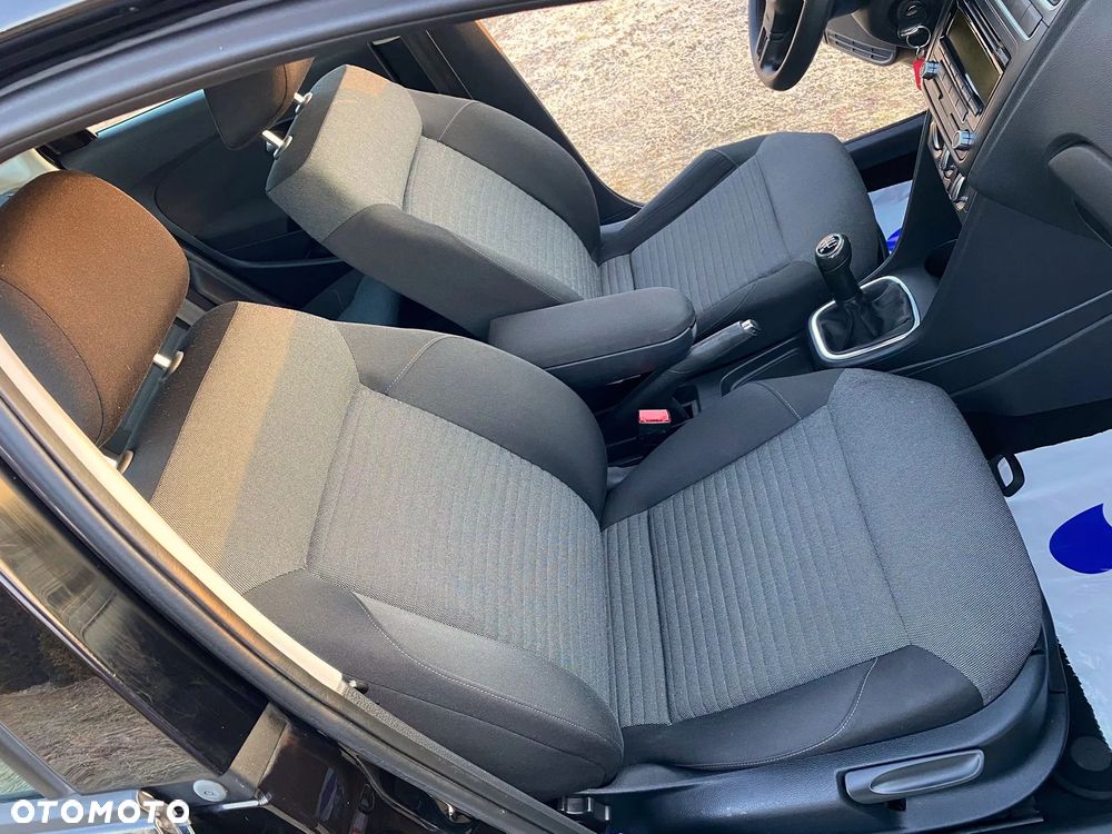 Volkswagen Polo 1.4 16V Comfortline - 18