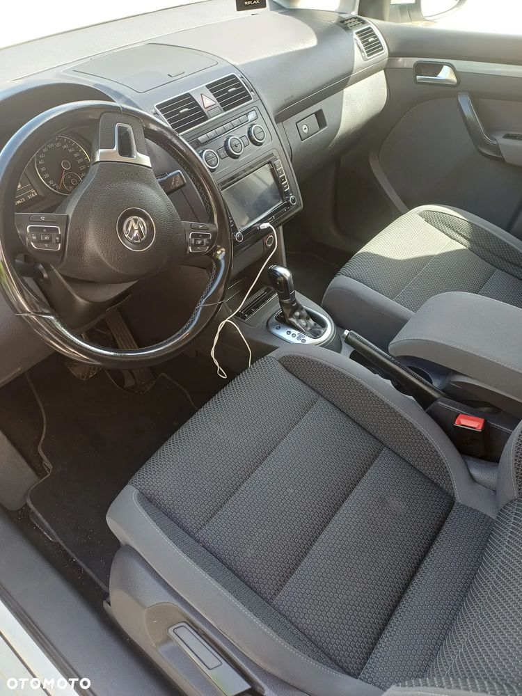 Volkswagen Touran 1.6 TDI DPF BlueMotion Technology DSG Comfortline - 5